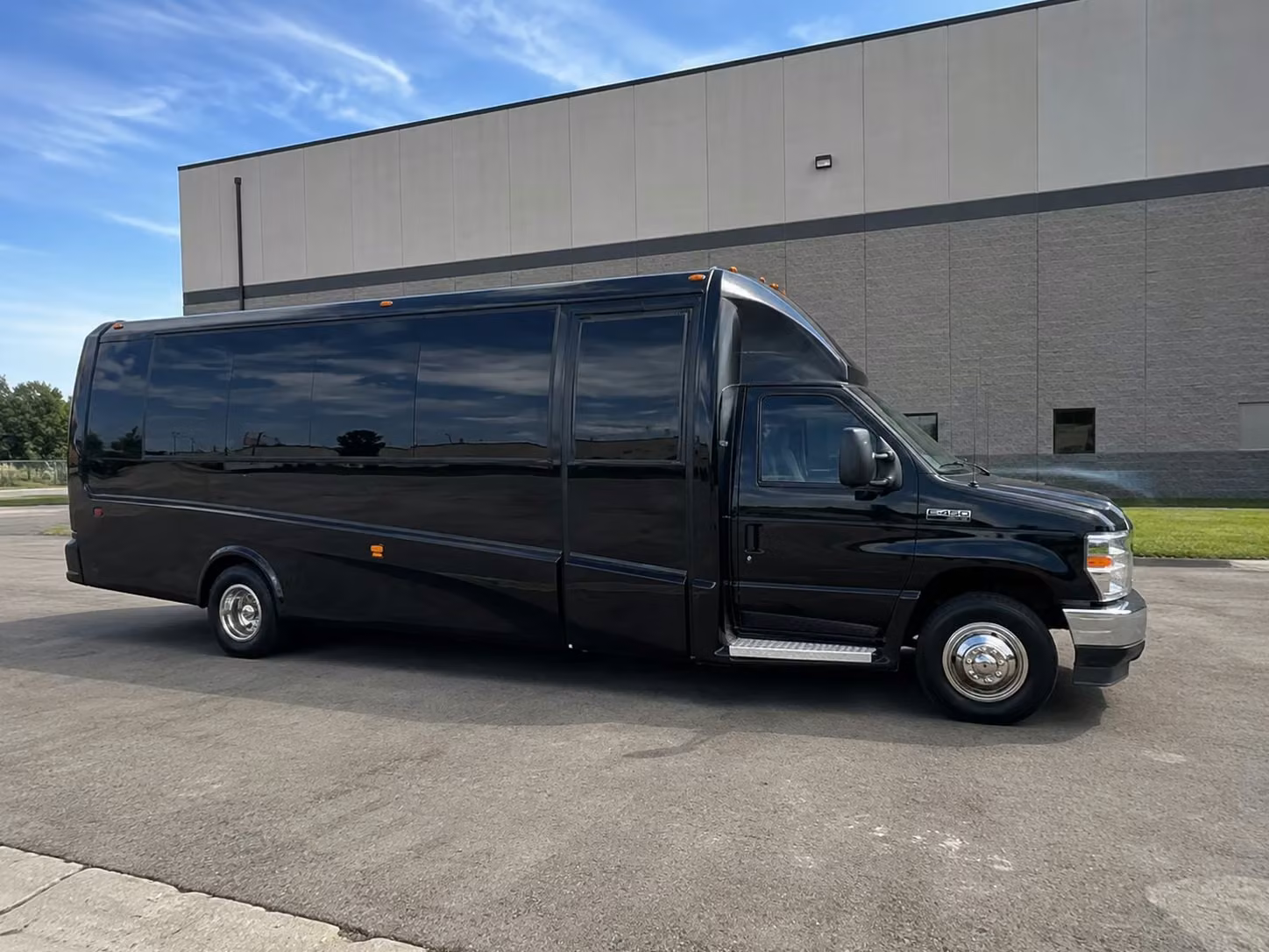 15 passenger minibus