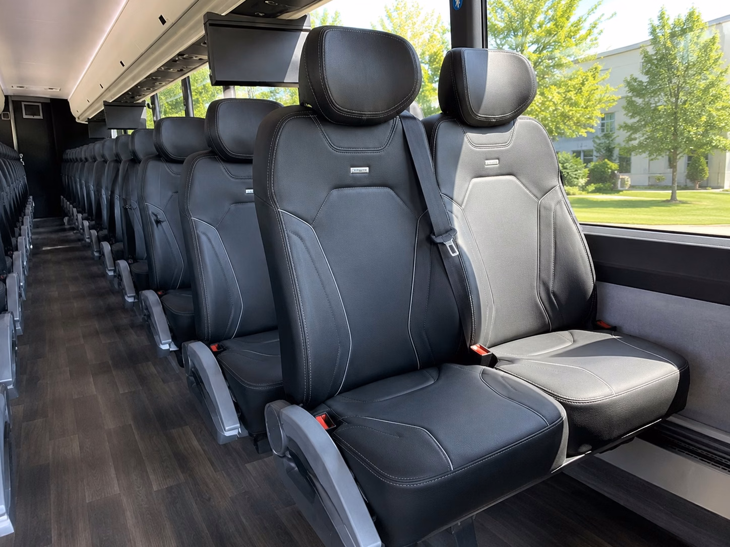 airport transfers and long distance wedding guest transportation in torrance