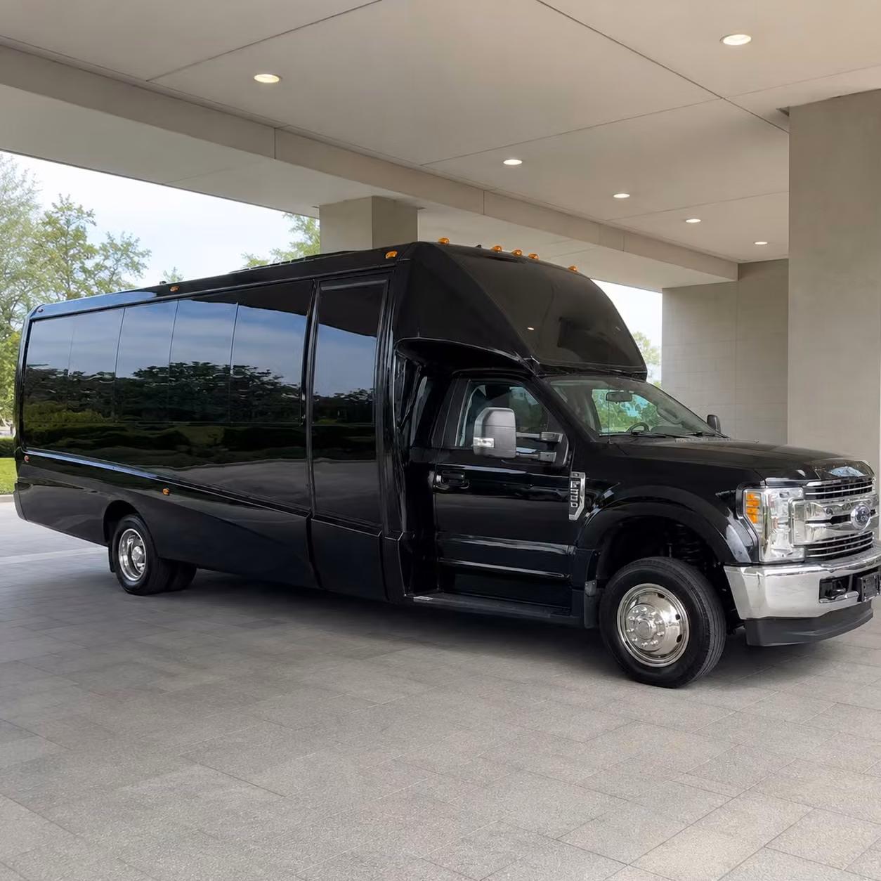 party bus rentals to the hollywood bowl and greek theatre from torrance