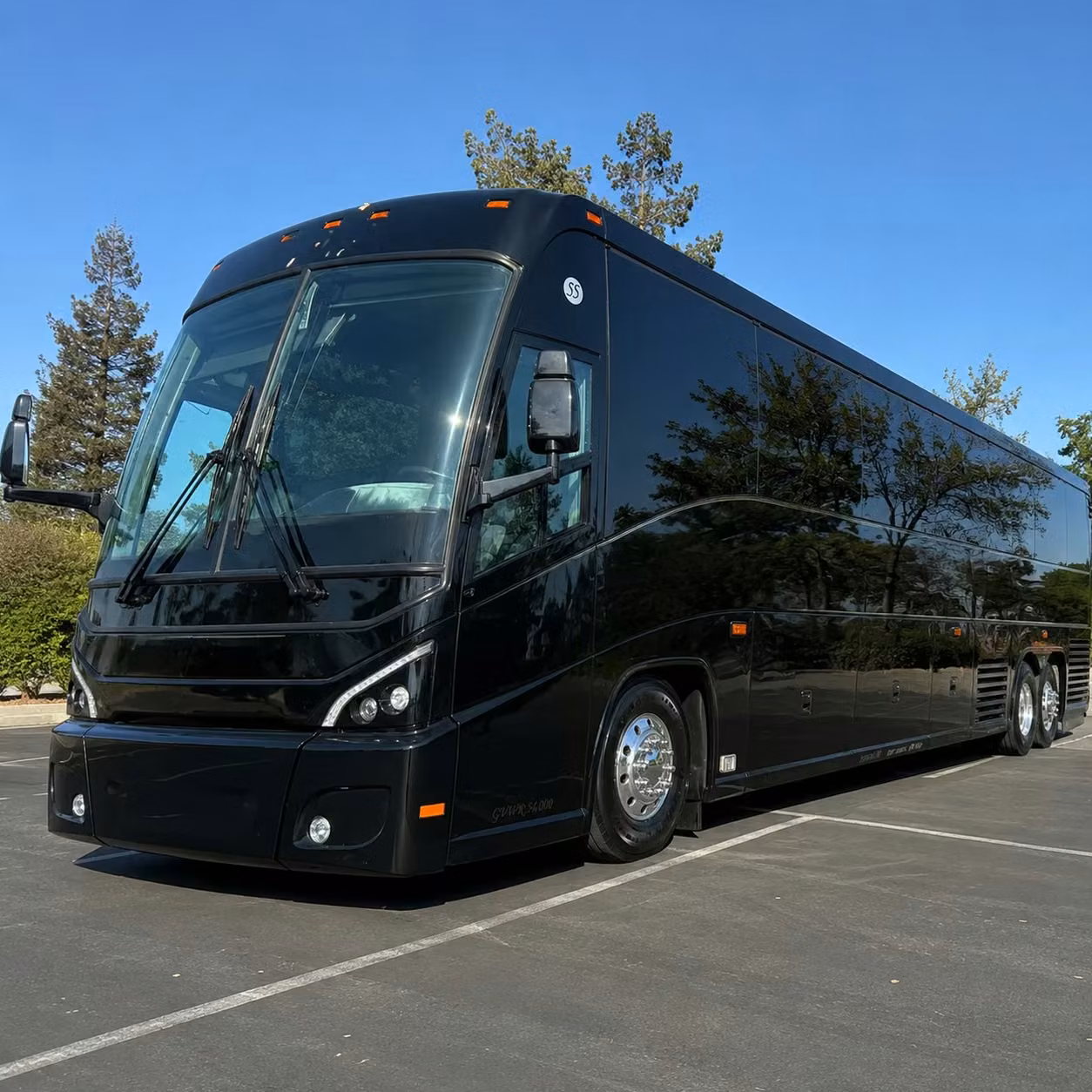 torrance fans love charter buses to sofi stadium for chargers and rams games